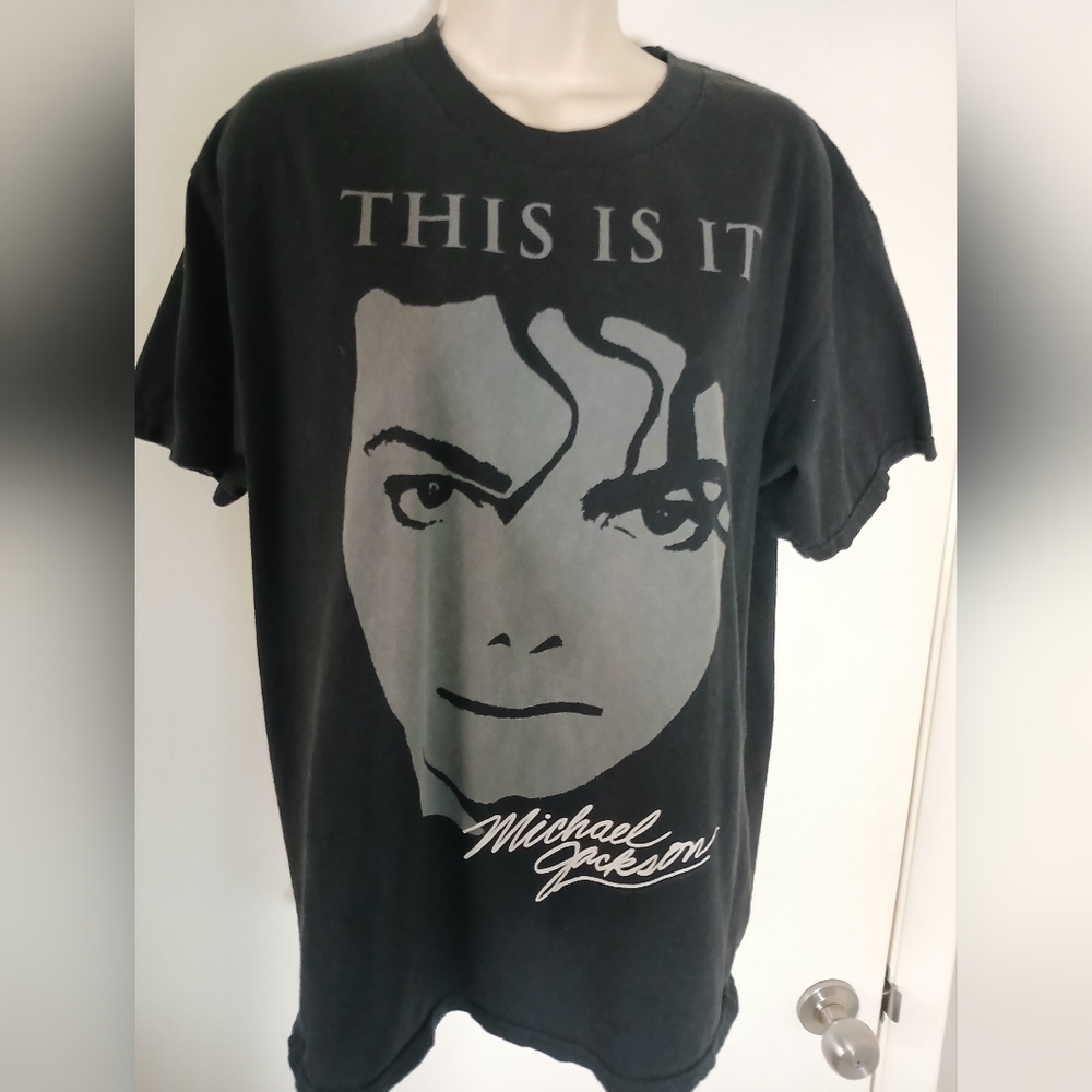 Vintage 2009 Michale Jackson short sleeve crew neck pullover graphic tee shirt